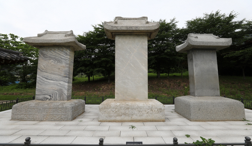 연안이씨삼세비각