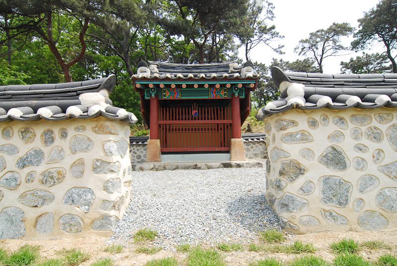한온장군충신정문