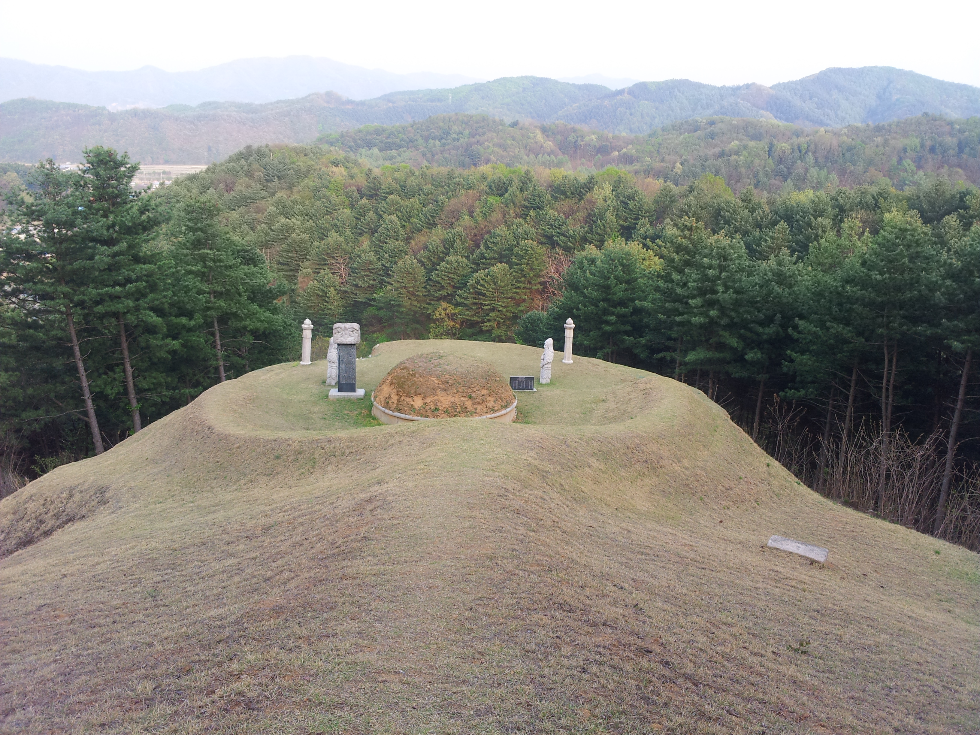 이방실 장군묘